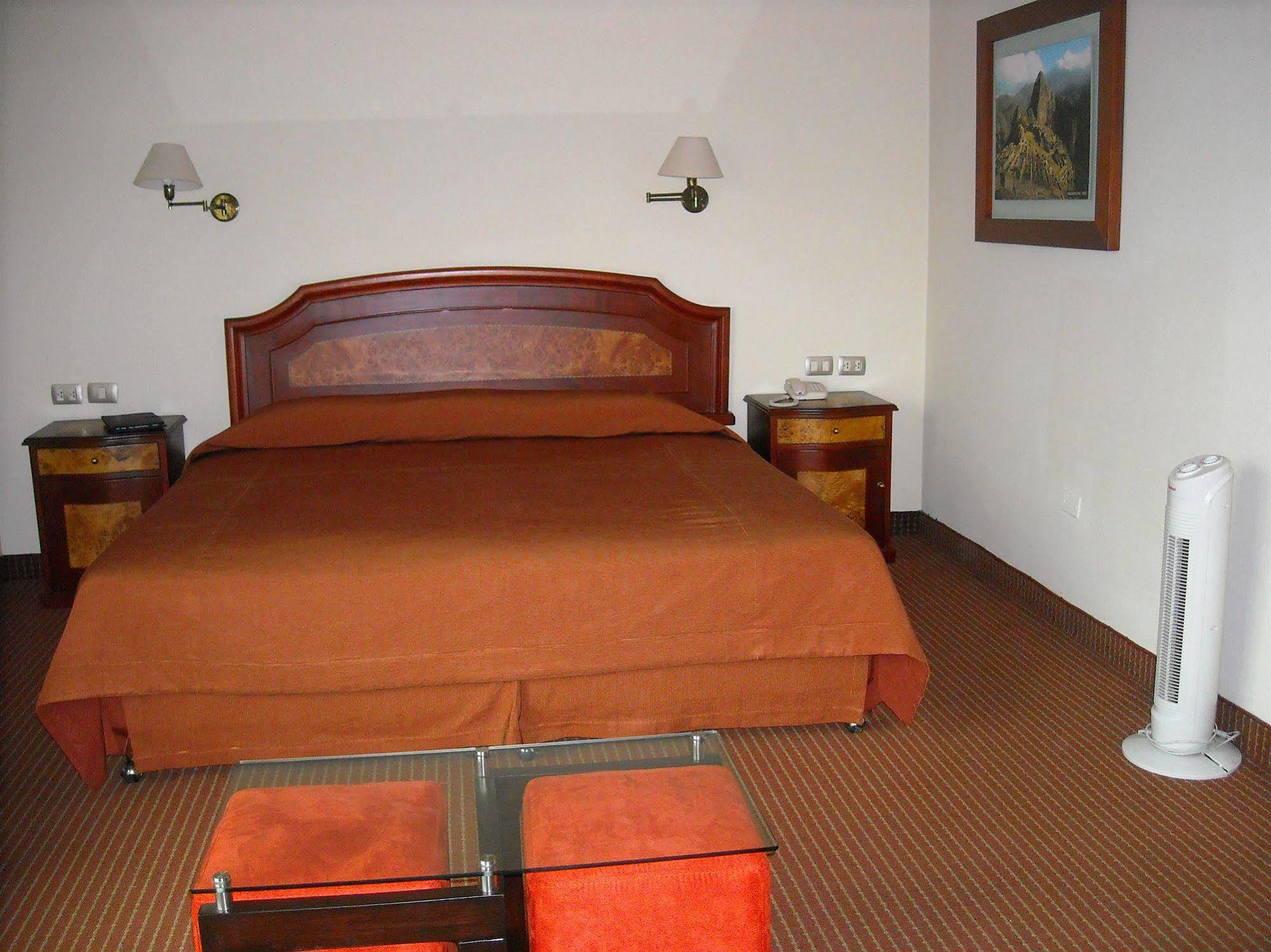 Hotel Continental Lima Extérieur photo